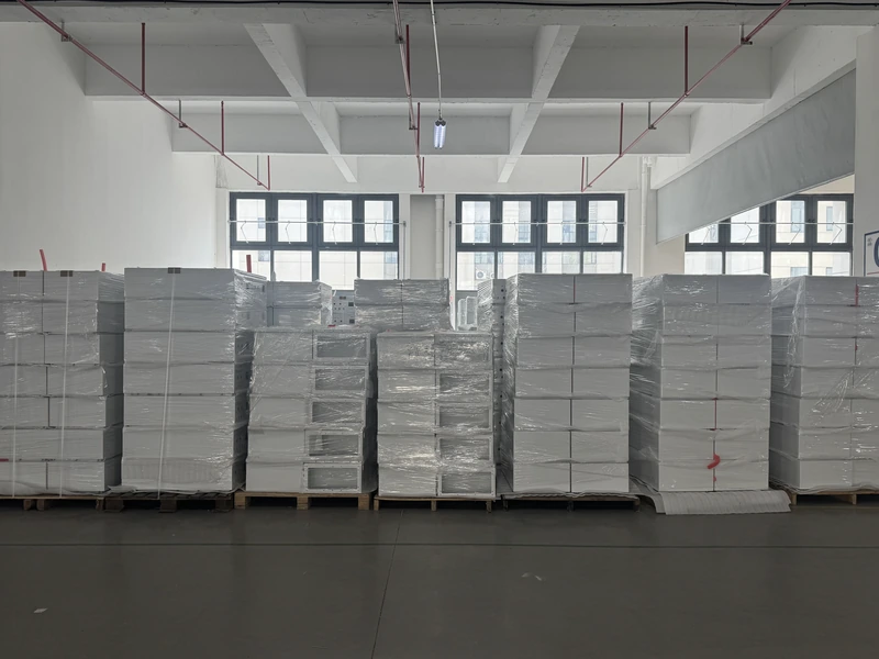palletized-cartons-warehouse.webp